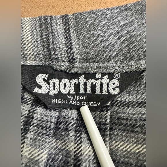 Vintage 70’s Highland Queen 100% Wool Tartan Kilt School Girl Pleated Midi Skirt - Picture 4 of 8